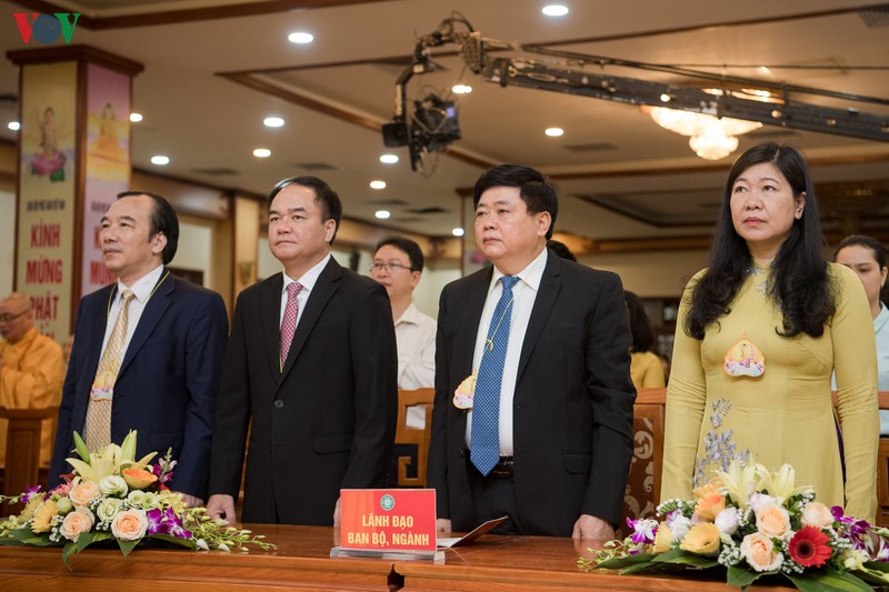 toan canh dai le phat dan 2020 tai chua quan su, ha noi  hinh 6