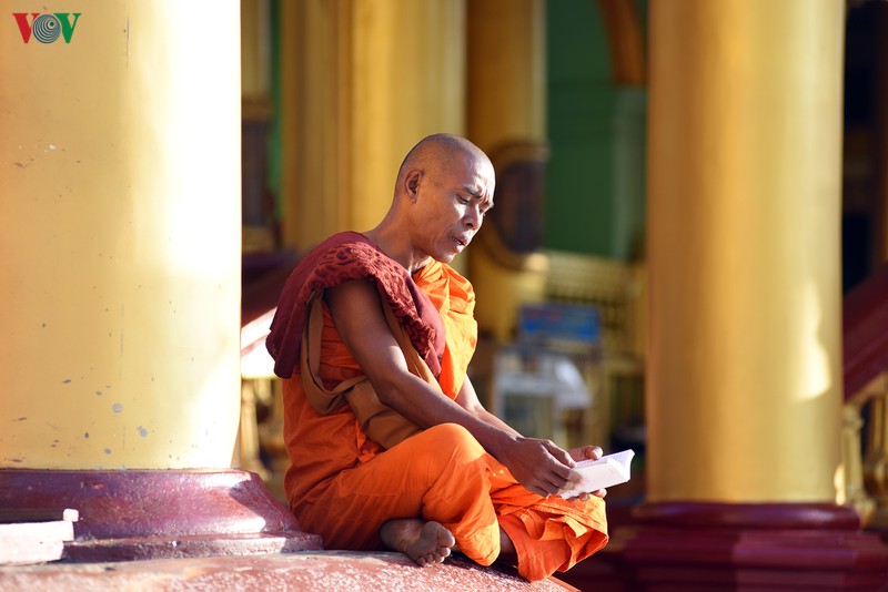 chua vang - ngoi chua phat giao linh thieng bac nhat myanmar hinh 15