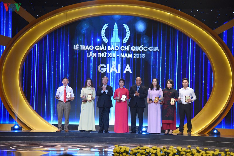 toan canh le trao giai bao chi quoc gia lan thu 13 - nam 2018 hinh 7