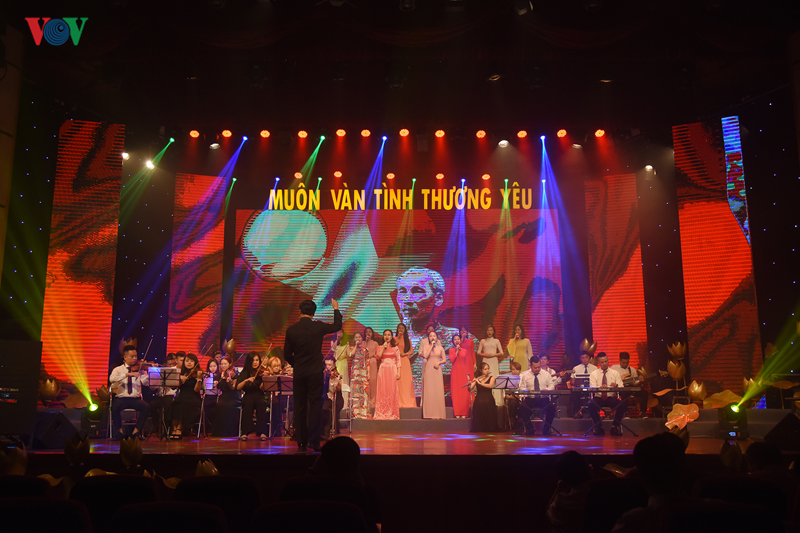 hinh anh tong duyet chuong trinh dac biet "muon van tinh thuong yeu" hinh 16