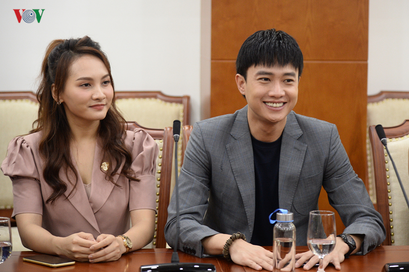 bo vhtt&dl tang bang khen cho doan lam phim "ve nha di con" hinh 5