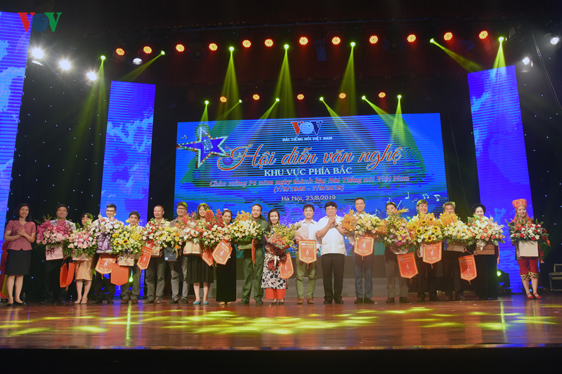 tung bung lien hoan van nghe quan chung vov khu vuc phia bac nam 2019 hinh 1