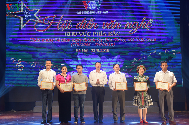 tung bung lien hoan van nghe quan chung vov khu vuc phia bac nam 2019 hinh 30