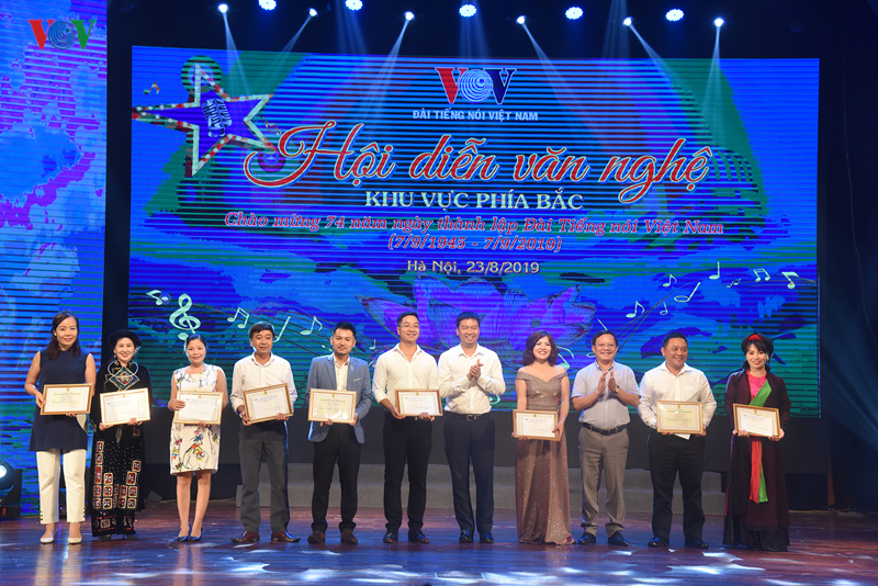 tung bung lien hoan van nghe quan chung vov khu vuc phia bac nam 2019 hinh 31