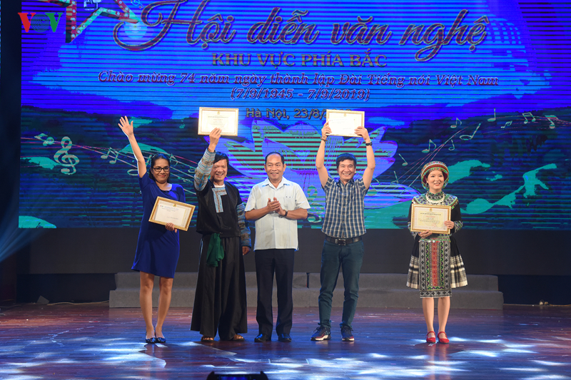 tung bung lien hoan van nghe quan chung vov khu vuc phia bac nam 2019 hinh 33