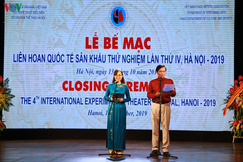 4 tac pham doat huy chuong vang lien hoan quoc te san khau thu nghiem hinh 1