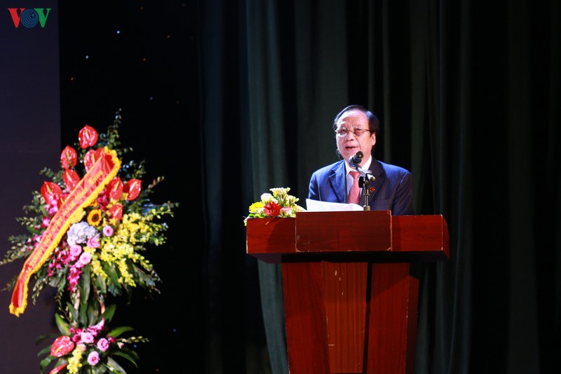4 tac pham doat huy chuong vang lien hoan quoc te san khau thu nghiem hinh 5