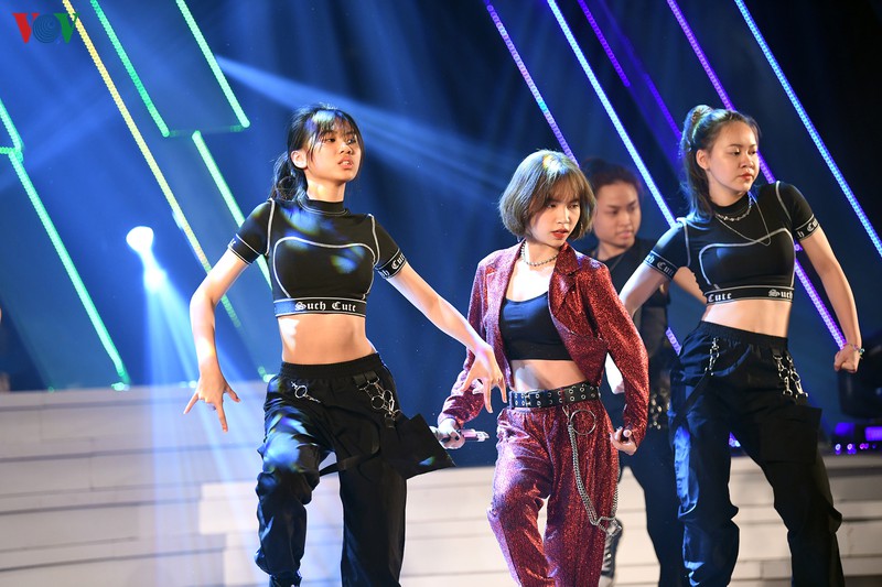 thi sinh san sang cho dem chung ket "giong hat hay tieng han - vov 2019" hinh 14