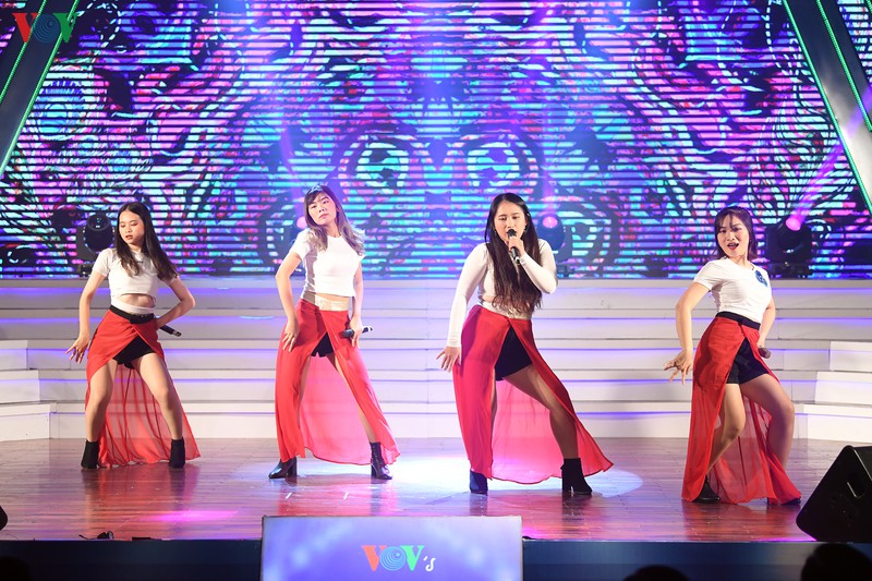 toan canh dem chung ket cuoc thi "giong hat hay tieng han - vov 2019" hinh 9