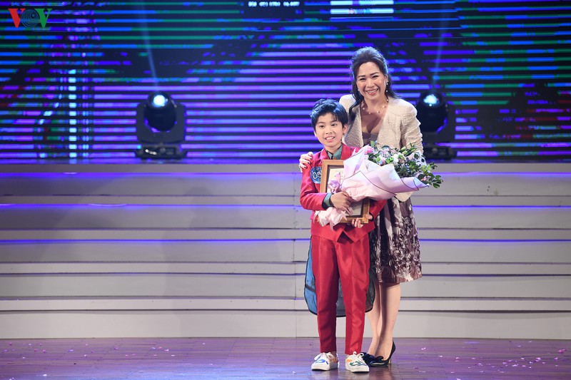 toan canh dem chung ket cuoc thi "giong hat hay tieng han - vov 2019" hinh 25