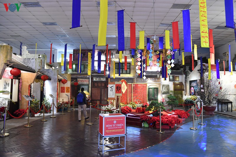 trai nghiem khong gian tet viet o hoang thanh thang long hinh 10