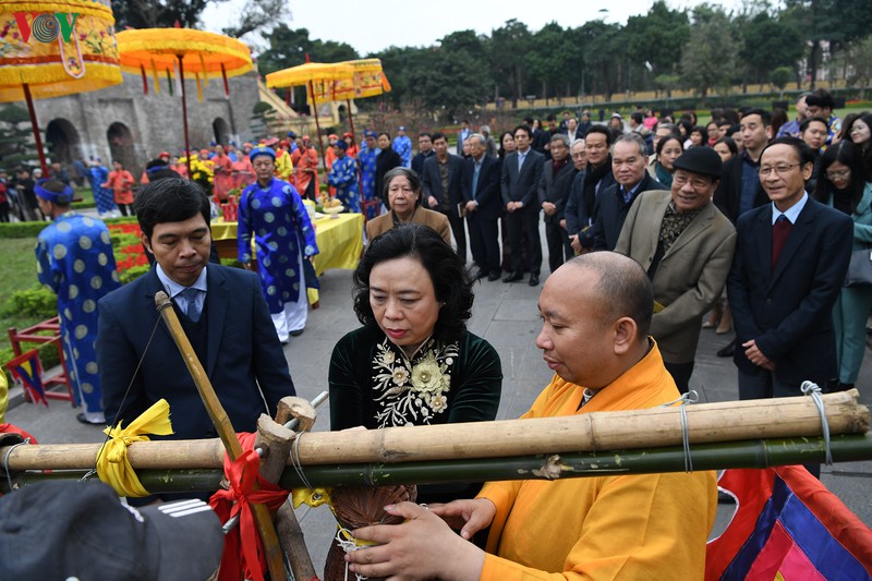 tai hien nghi le cung ong cong ong tao o hoang thanh thang long hinh 12