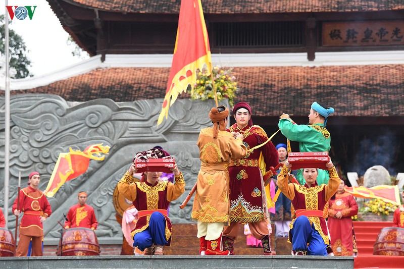 hang ngan nguoi du le khai hoi go dong da xuan canh ty 2020 hinh 8