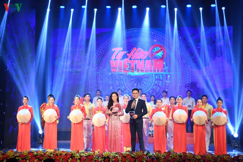 toan canh chuong trinh ton vinh cac luc luong tham gia chong dich covid-19 hinh 1