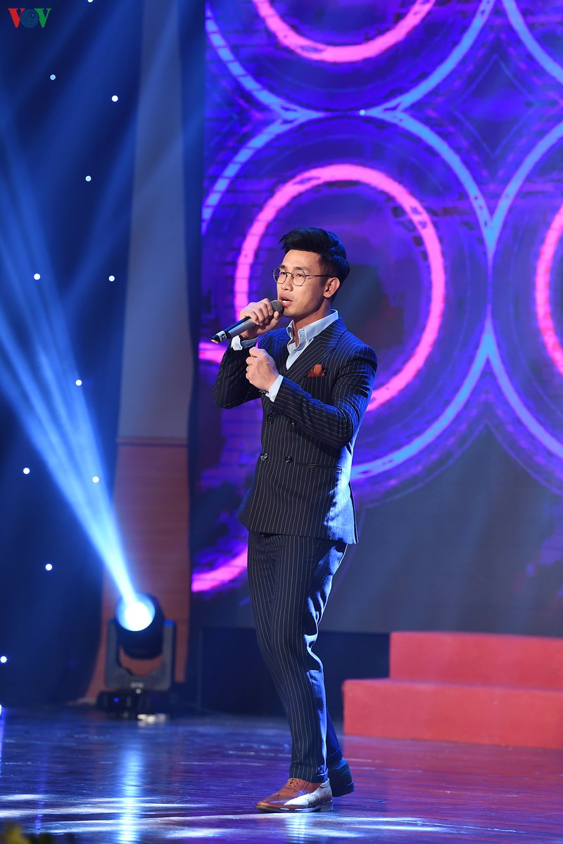 toan canh chuong trinh ton vinh cac luc luong tham gia chong dich covid-19 hinh 14