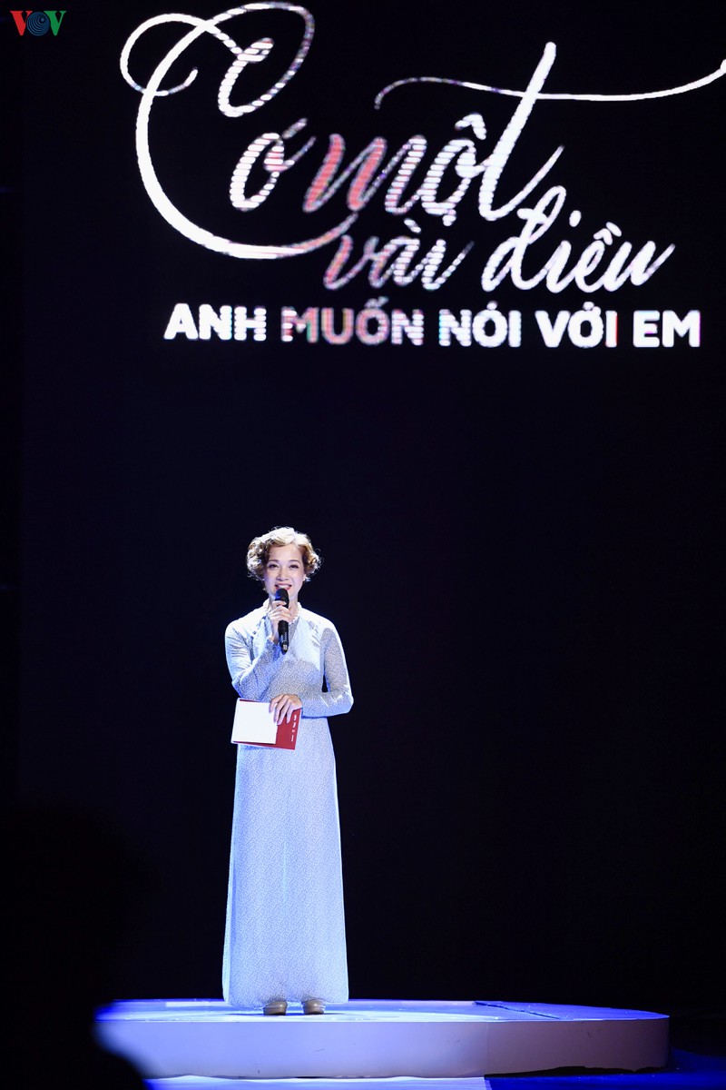 tan minh, minh chuyen nghen ngao, xuc dong hat nhac phu quang  hinh 2