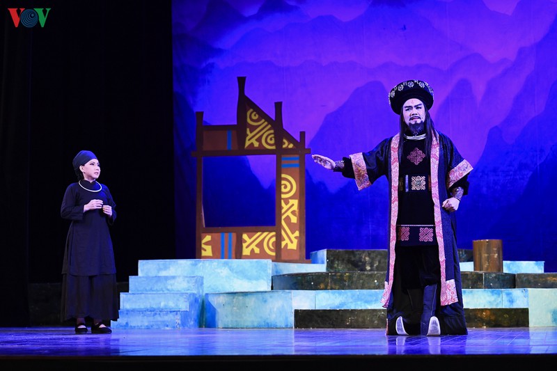 khan gia ha noi xuc dong xem vo cai luong "chuyen tinh khau vai"  hinh 9