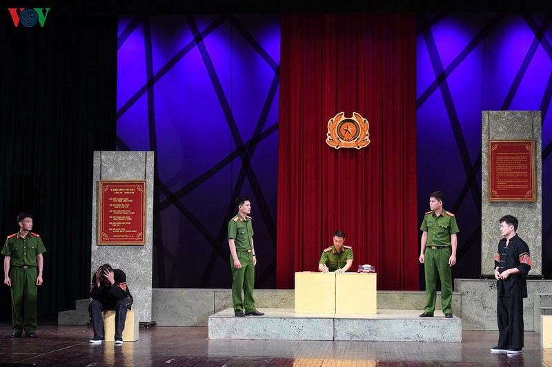 khai mac lien hoan san khau hinh tuong nguoi chien si cong an nhan dan hinh 18