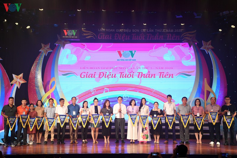 cac em thieu nhi soi noi tranh tai o lien hoan giai dieu son ca 2020 hinh 5