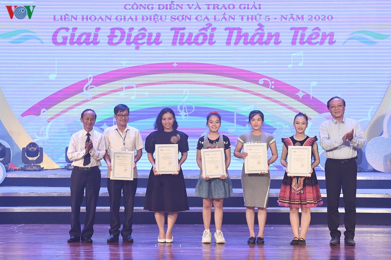hinh anh dem cong dien va trao giai lien hoan giai dieu son ca 2020 hinh 10