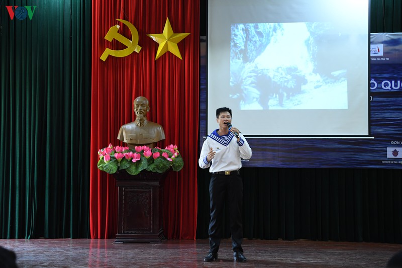 tuoi tre vov "tri an thang 7 - nghia tinh bien, dao to quoc" hinh 2