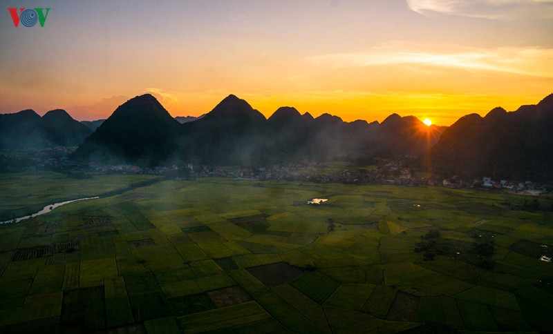 bac son ruc ro mua vang hinh 8