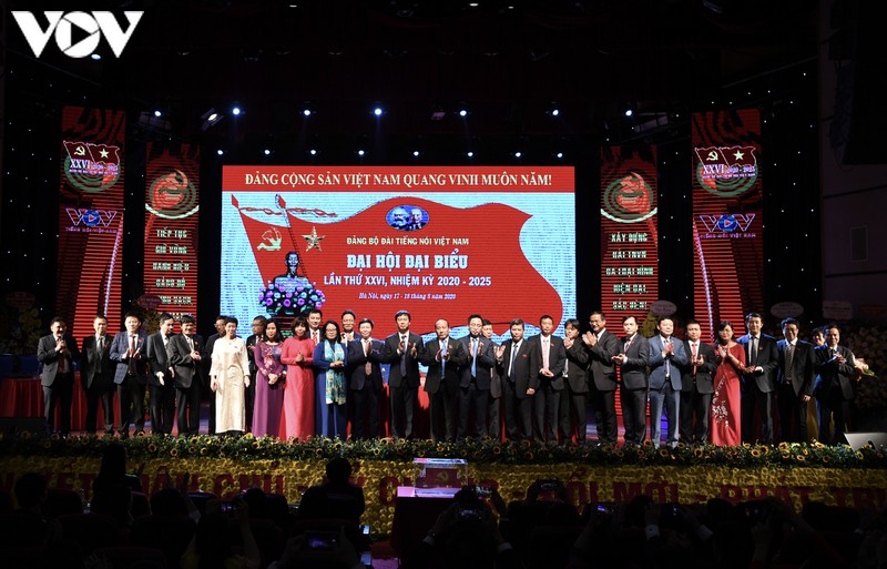 toan canh dai hoi dai bieu dang bo dai tieng noi viet nam lan thu 26 hinh 12