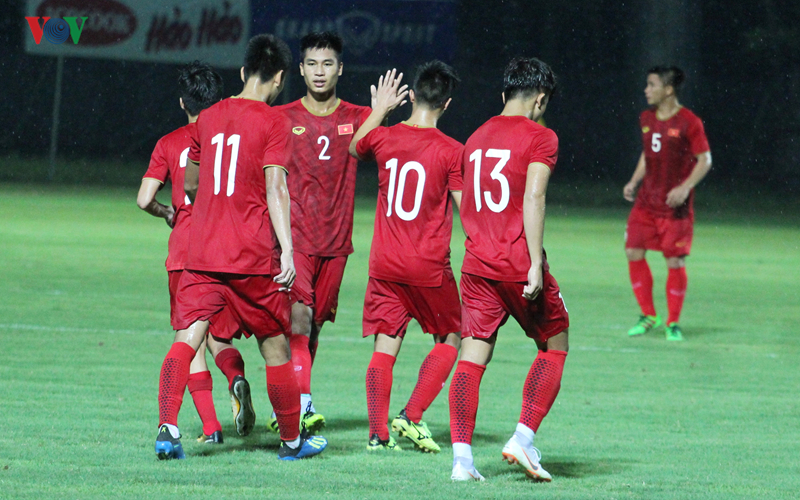 toan canh chien thang thuyet phuc cua u22 viet nam truoc kitchee hinh 11