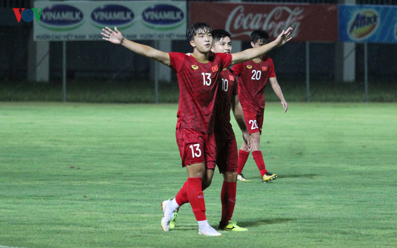 toan canh chien thang thuyet phuc cua u22 viet nam truoc kitchee hinh 12