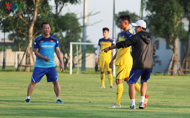 hlv park hang seo va cong su "thoi hon" cho loi choi cua u22 viet nam hinh 1