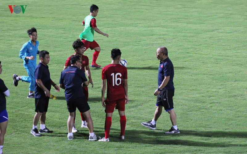 toan canh chien thang thuyet phuc cua u22 viet nam truoc kitchee hinh 6