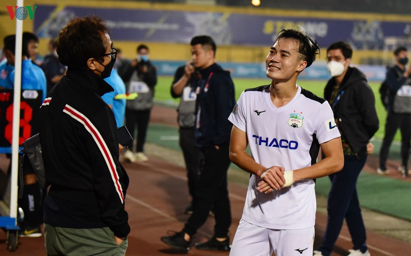 van toan, van thanh "bam dap" sau tran dau nay lua giua viettel va hagl hinh 3
