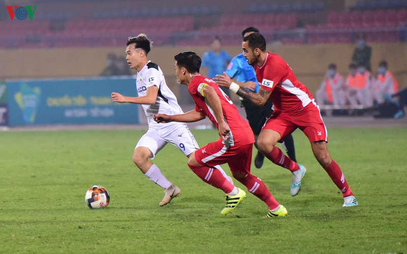 van toan, van thanh "bam dap" sau tran dau nay lua giua viettel va hagl hinh 5