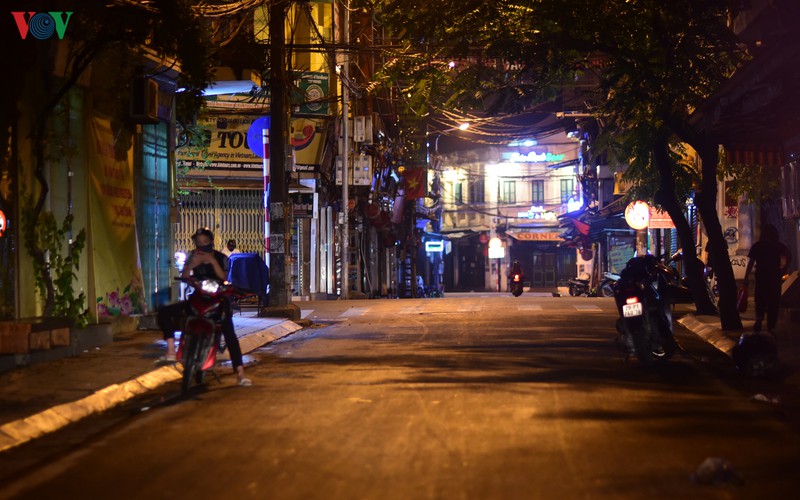 "kinh te dem" pho co ha noi ngung hoat dong, phong chong dich covid-19 hinh 3