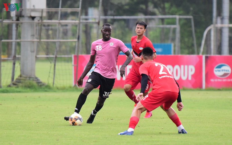 van quyet toa sang trong tran dau dang do cua ha noi fc va viettel hinh 3