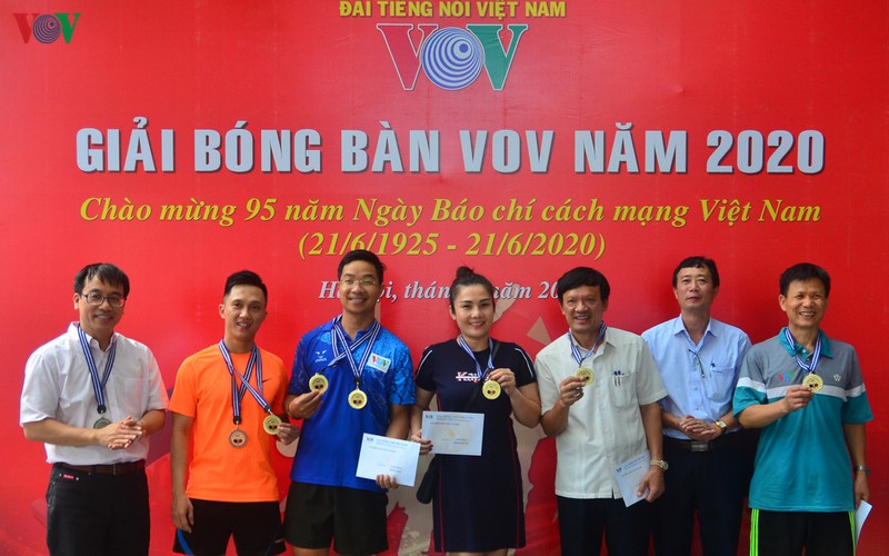 toan canh: giai bong ban vov ky niem 95 nam ngay bao chi cach mang hinh 8