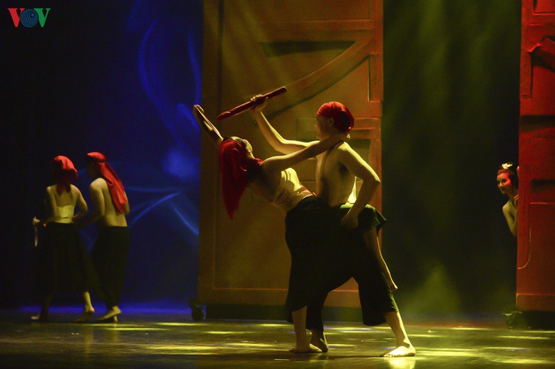 kich "huyen thoai go rong ap" cong dien o nha hat lon - ha noi  hinh 1