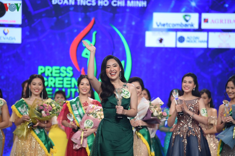 pham ngoc ha my tro thanh hoa khoi press green beauty 2019 hinh 1