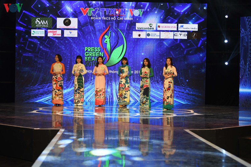 pham ngoc ha my tro thanh hoa khoi press green beauty 2019 hinh 10
