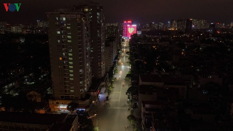 ngam ha noi dep lung linh trong dem tu goc nhin tren cao hinh 10