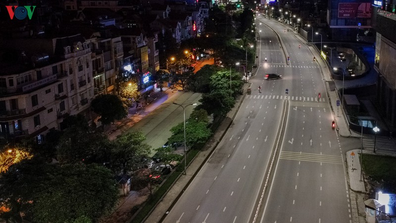 ngam ha noi dep lung linh trong dem tu goc nhin tren cao hinh 4