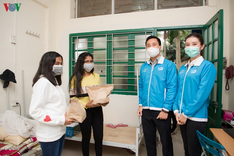 huyen my deo khau trang di tu thien, thu nhan tang can vi an qua nhieu hinh 14