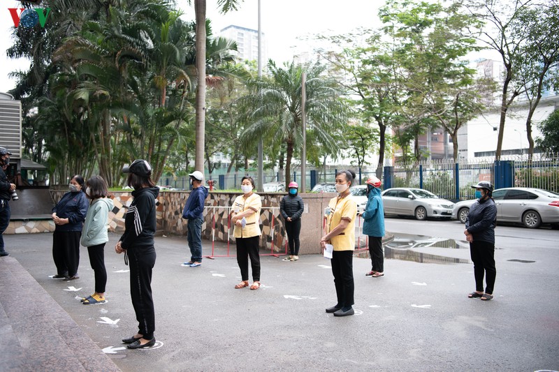 anh: nguoi ngheo xuc dong nhan nhu yeu pham tai sieu thi "0 dong"  hinh 8
