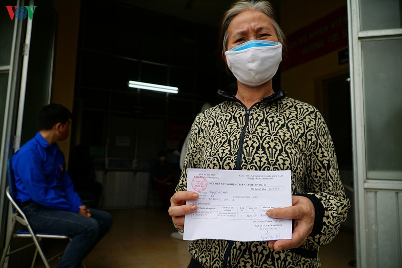 chong dich covid-19: cho dau moi phia nam ha noi van dong duc trong ngay cuoi tuan  hinh 16