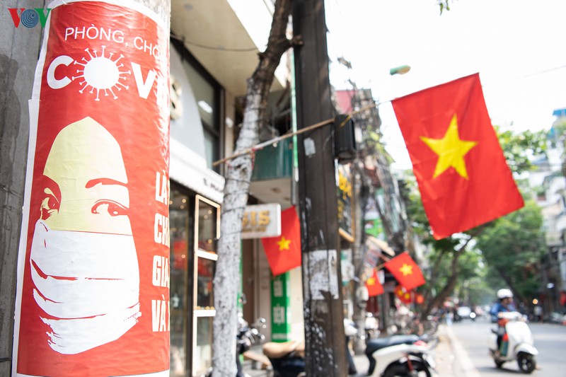 pho phuong ha noi rop bong co bay dip le 30/4 hinh 8