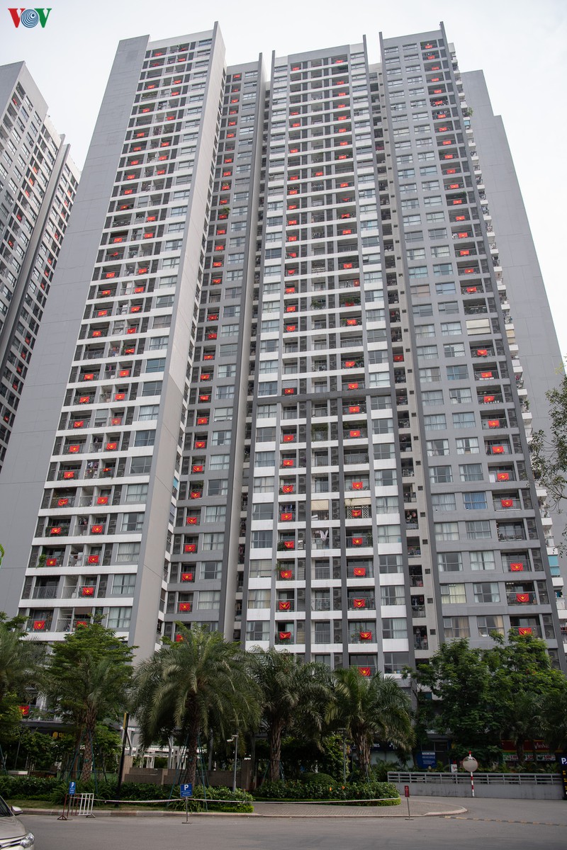 pho phuong ha noi rop bong co bay dip le 30/4 hinh 12