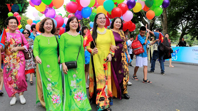 le hoi duong pho ha noi: tung bung va dam sac mau truyen thong hinh 14