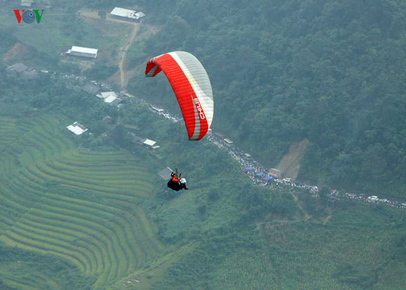 anh: festival du luon "bay tren mua vang" tai deo khau pha hinh 2