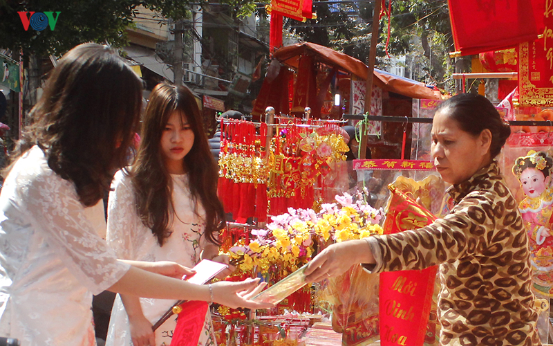 anh: pho hang ma nhon nhip ngay giap tet hinh 10