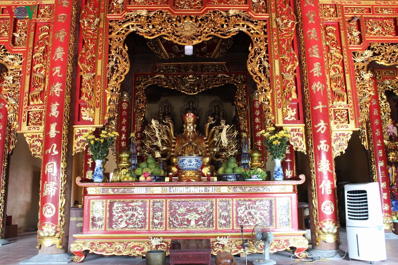 chua canh huong - diem nhan trong tour du lich lang que yen duc hinh 3